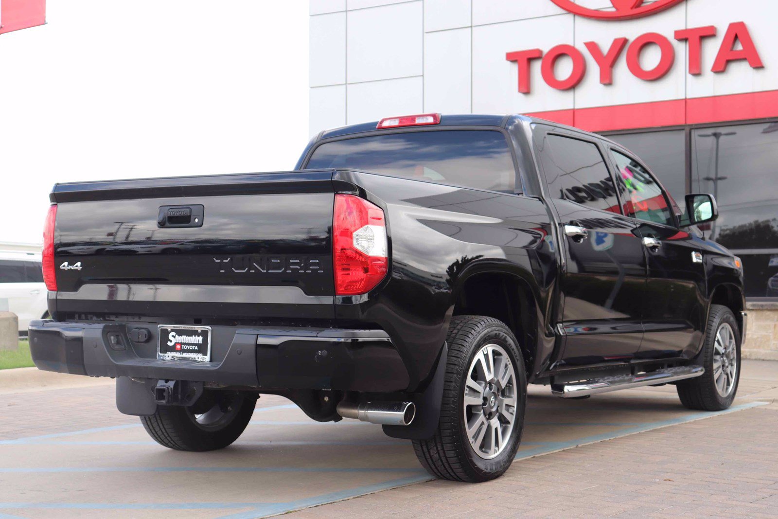 New 2018 Toyota Tundra 4WD 1794 Edition CrewMax 5.5′ Bed 5.7L FFV (Natl)