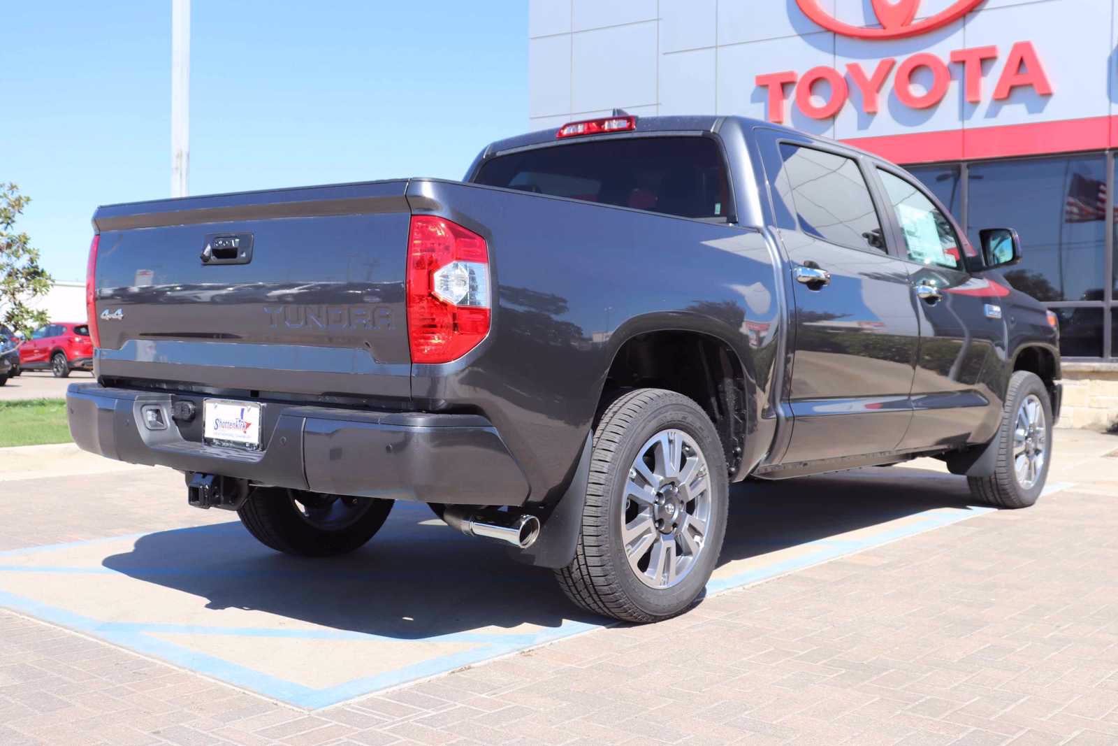 New 2021 Toyota Tundra 4WD Platinum Crew Cab Pickup in Weatherford #